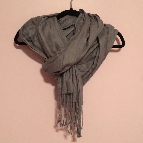 Large Grey Pashmina - Picture 2 of 3